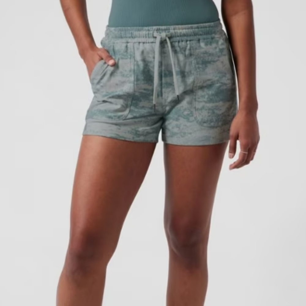 Athleta farallon short.